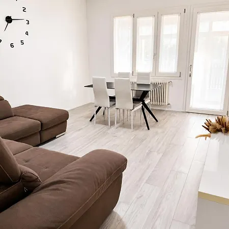 Seicuori - 2 Camere, 2 Bagni, Parcheggio * Падуя