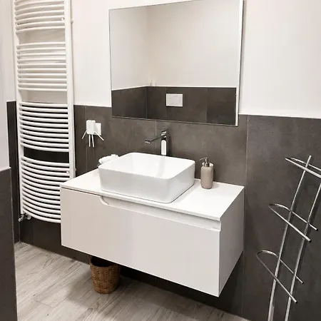 Seicuori - 2 Camere, 2 Bagni, Parcheggio * Падуя